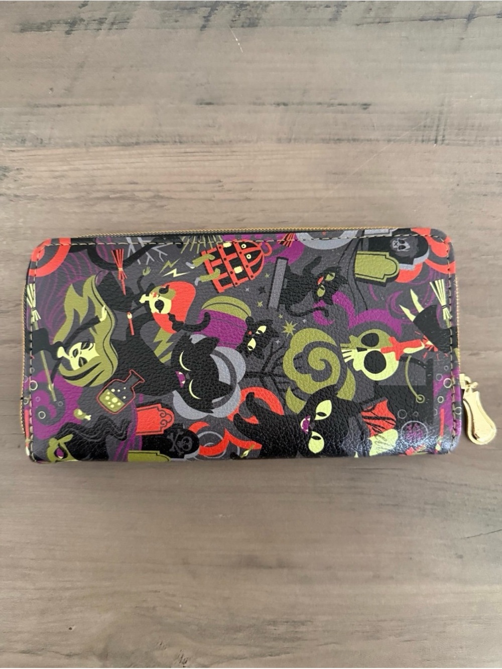 Hocus Pocus Retro Zip Wallet